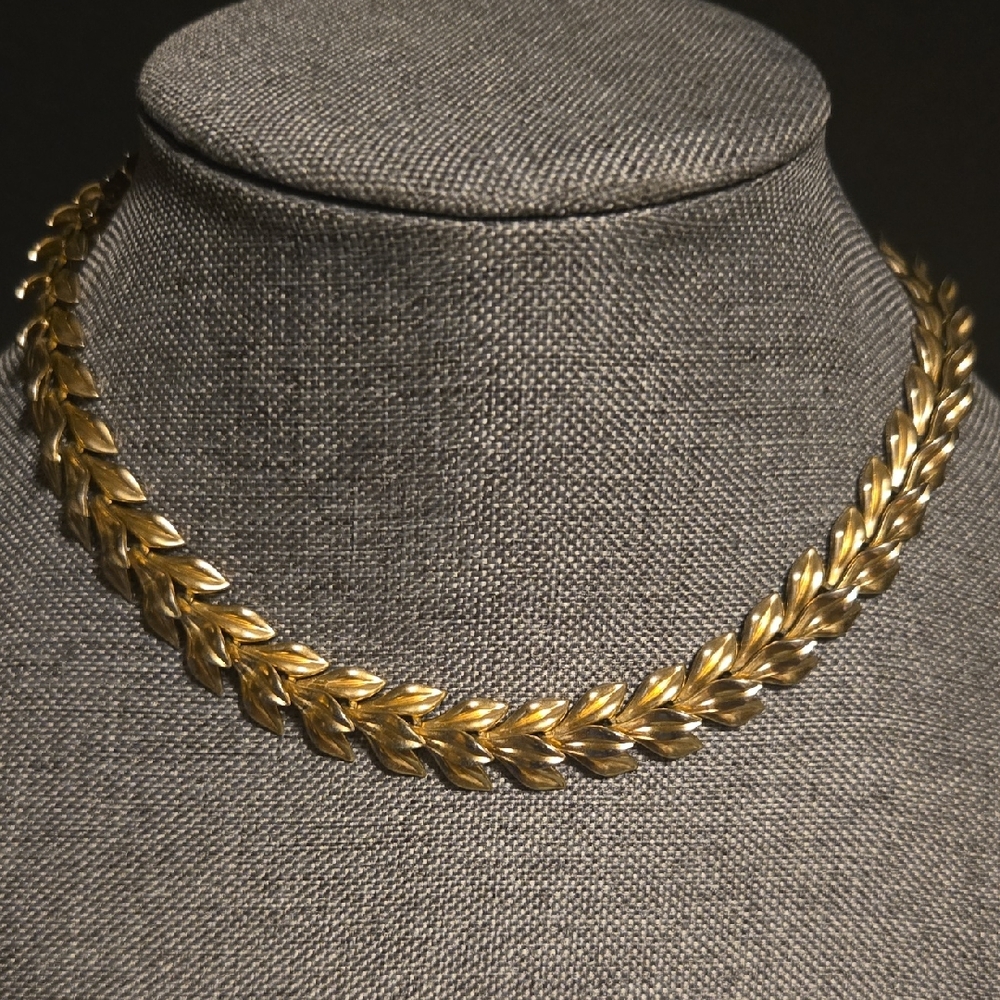 Trifari Gold Leaf Design Necklace